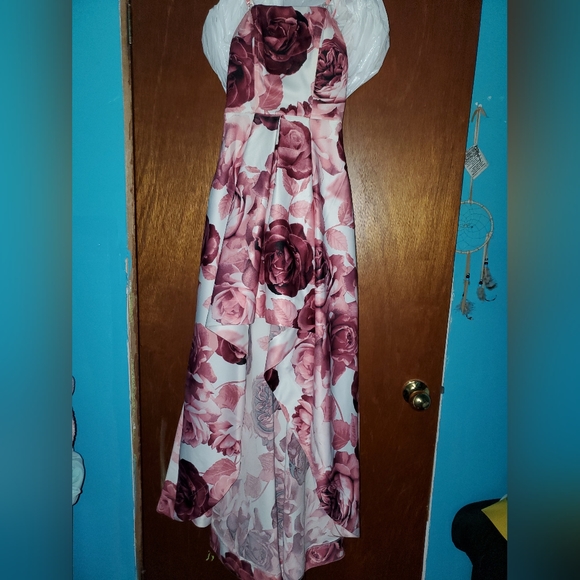 Graduation dress with pockets - Picture 7 of 13